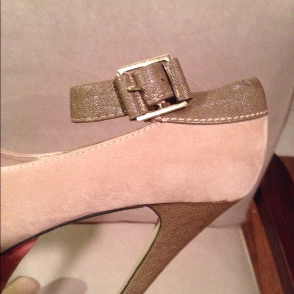 Penny loves Kenny taupe & brown high-heeled shoes. - Picture 7 of 7